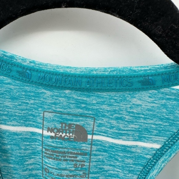 THE NORTH FACE BLUEBIRD performance striped racer back tank top. SMALL - Picture 4 of 7